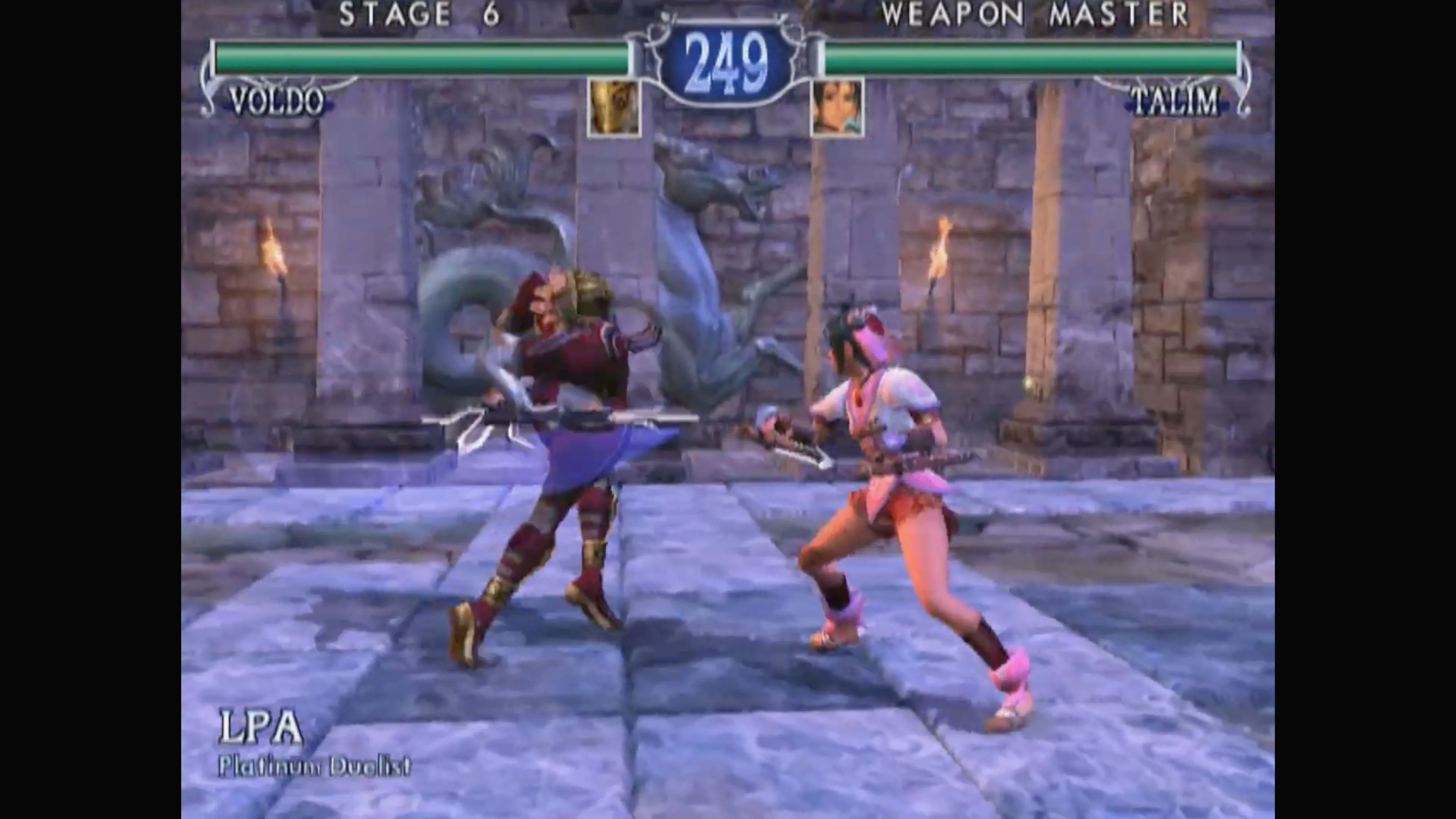 Nhân vật trong SoulCalibur II thể hiện kỹ năng chiến đấu