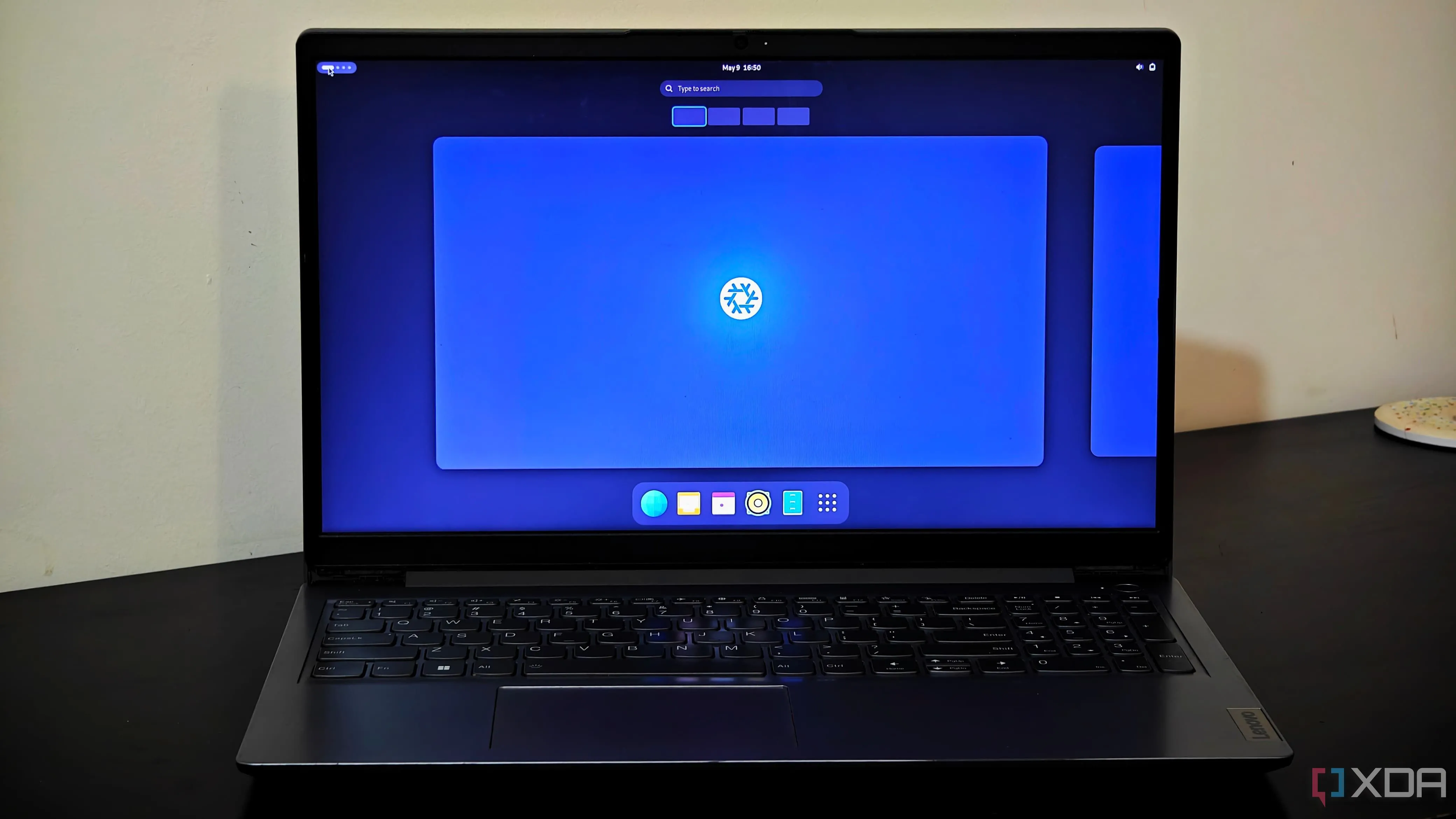 NixOS chạy trên máy tính xách tay Windows, minh họa khả năng tương thích và triển khai linh hoạt