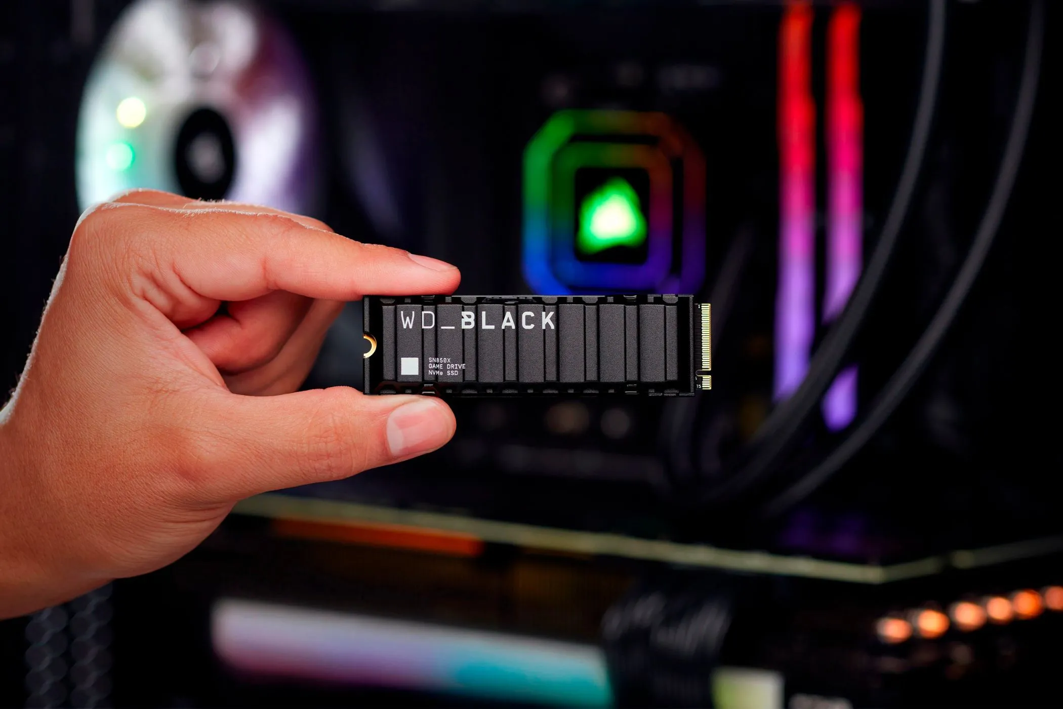 Ổ cứng SSD NVMe hiệu năng cao WD Black SN850X cho game thủ