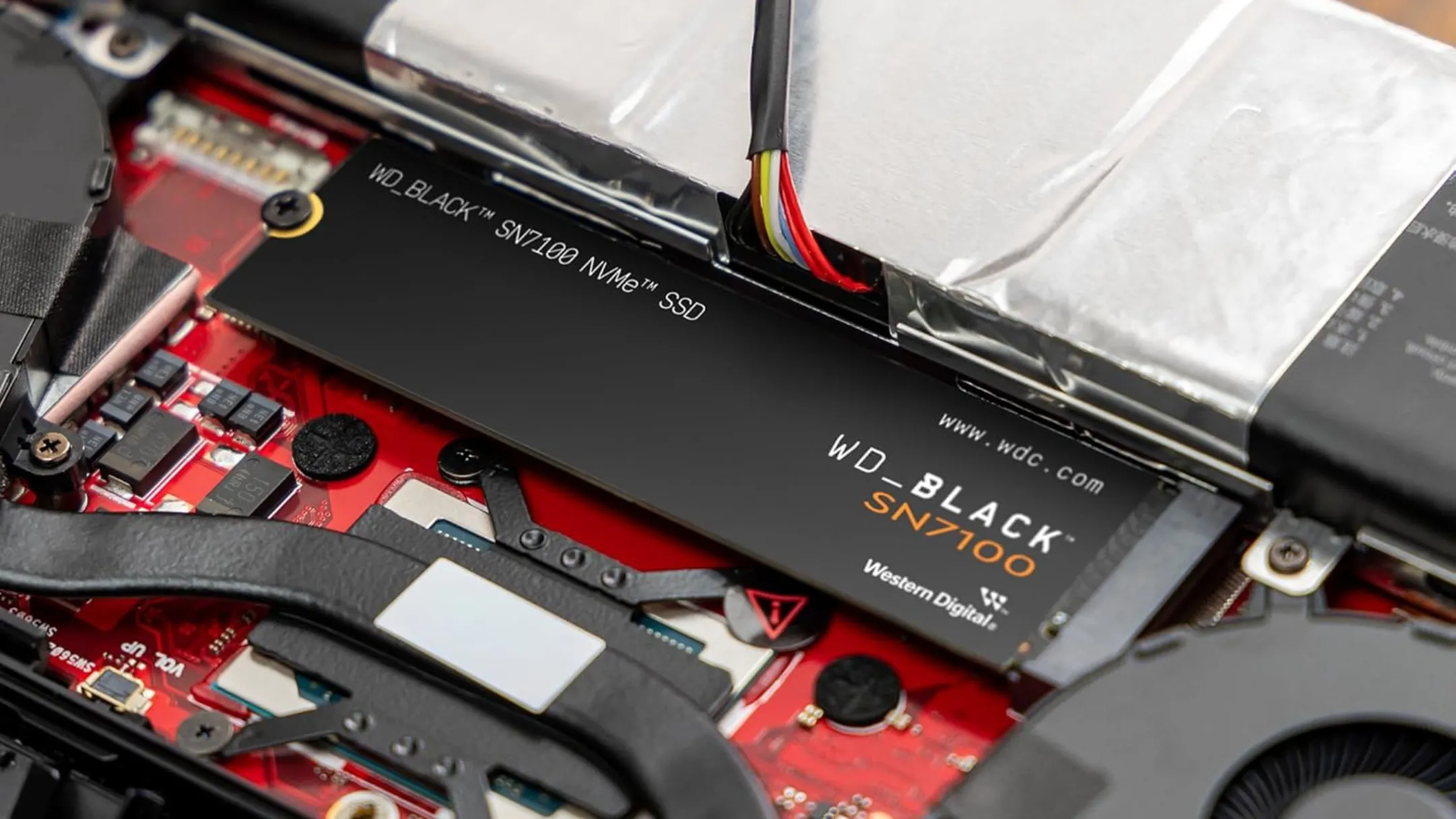 Ổ cứng SSD NVMe WD_BLACK 4TB SN7100, công nghệ giúp console loại bỏ thời gian tải game.