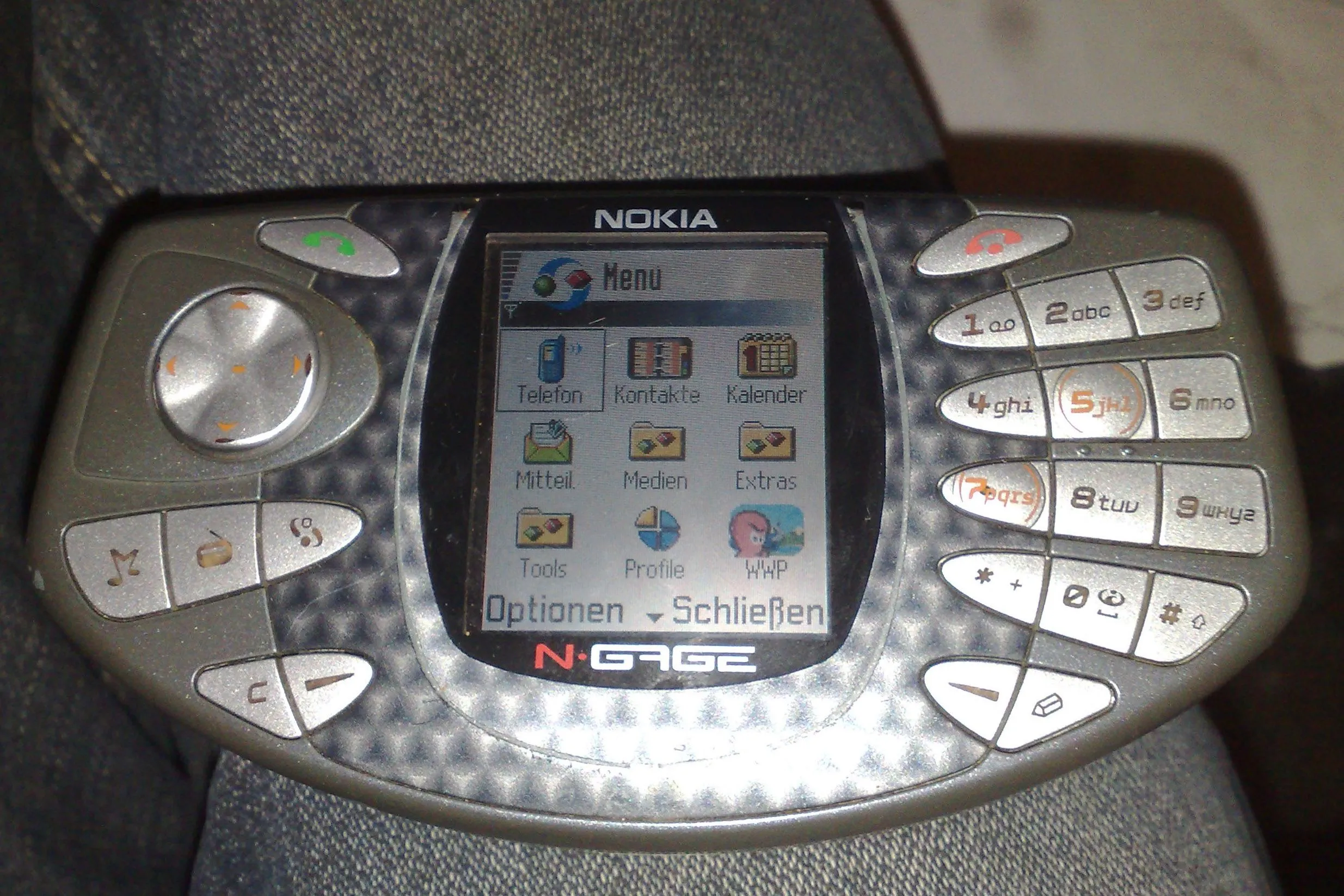 Phiên bản đầu tiên của Nokia N-Gage (mk1)