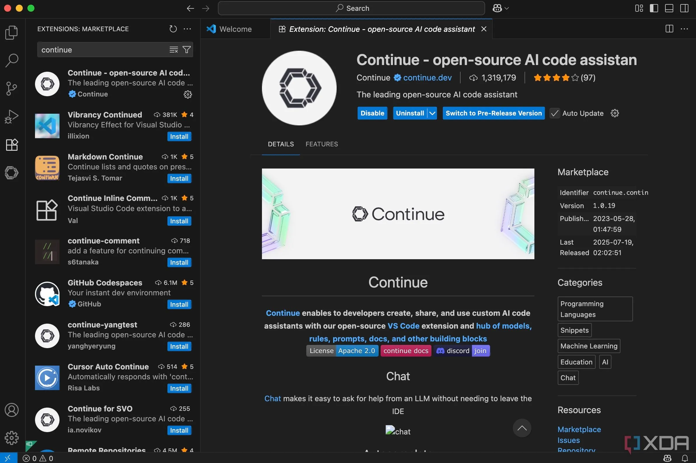 Quá trình cài đặt tiện ích Continue trong Visual Studio Code để tích hợp LLM cục bộ