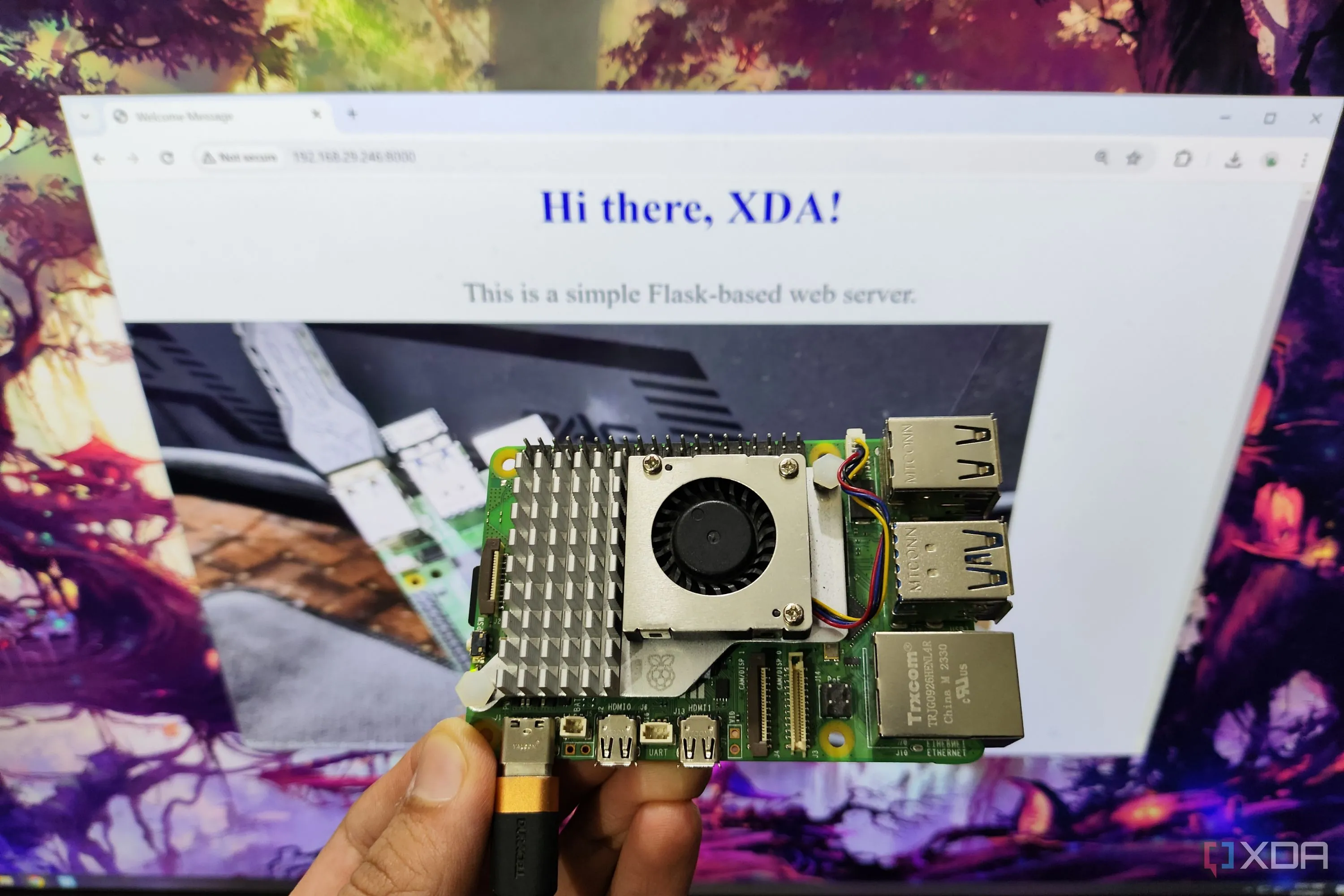 Raspberry Pi làm máy chủ web chạy ứng dụng Flask, minh họa cho việc tự host website.