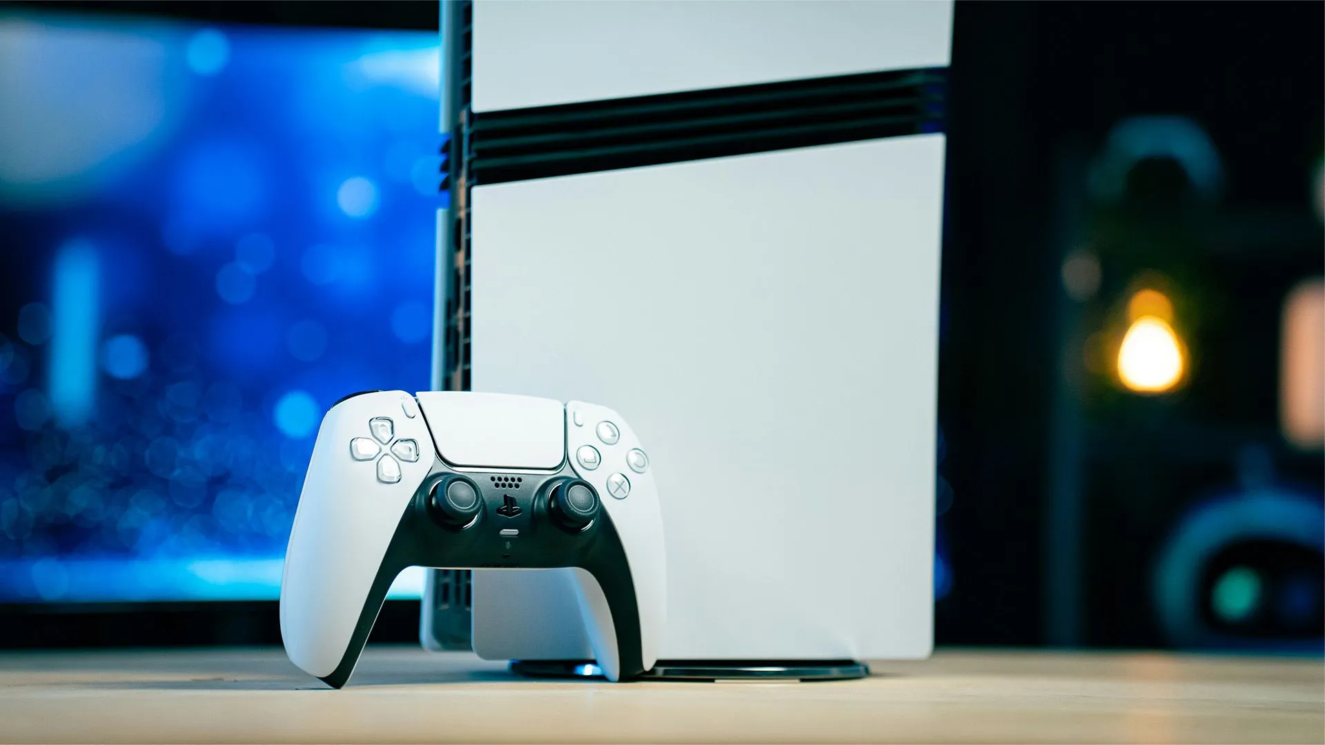 Tay cầm DualSense và tai nghe Pulse 3D cho PlayStation 5