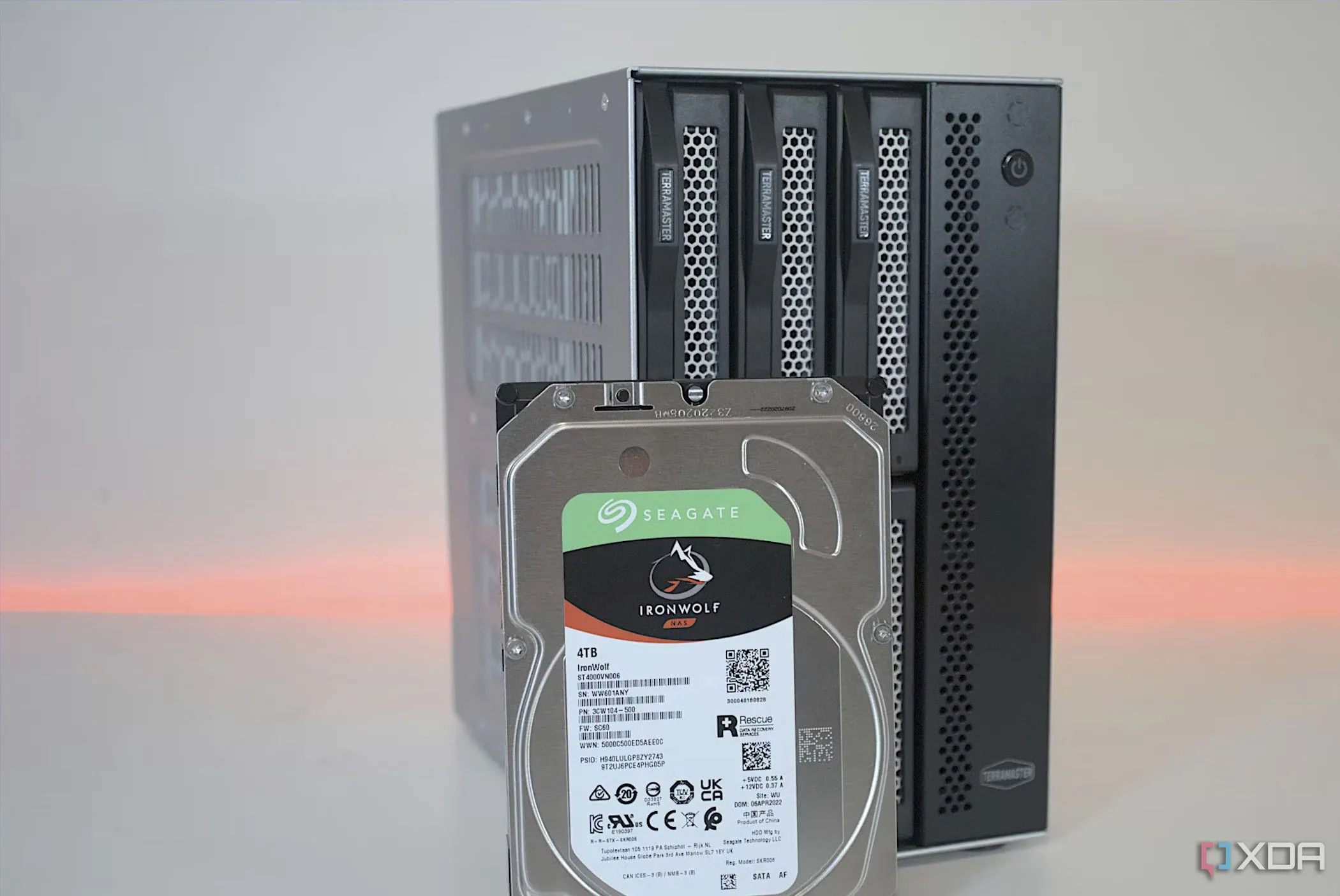 TerraMaster T6-423, một hệ thống NAS 6 khay phổ biến, minh họa cho việc triển khai giải pháp lưu trữ RAID.