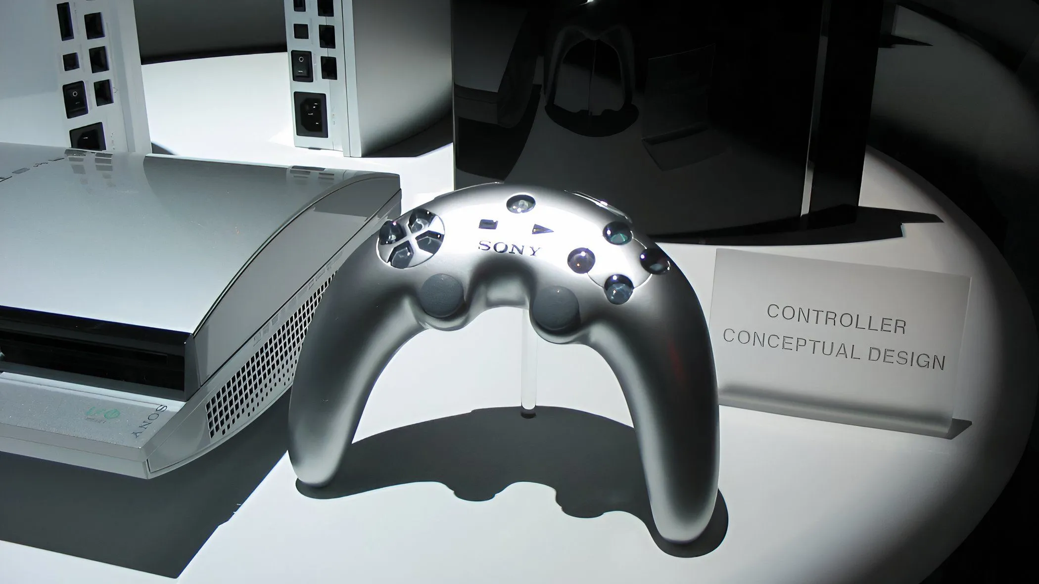 Thiết kế concept của PlayStation 3 năm 2005