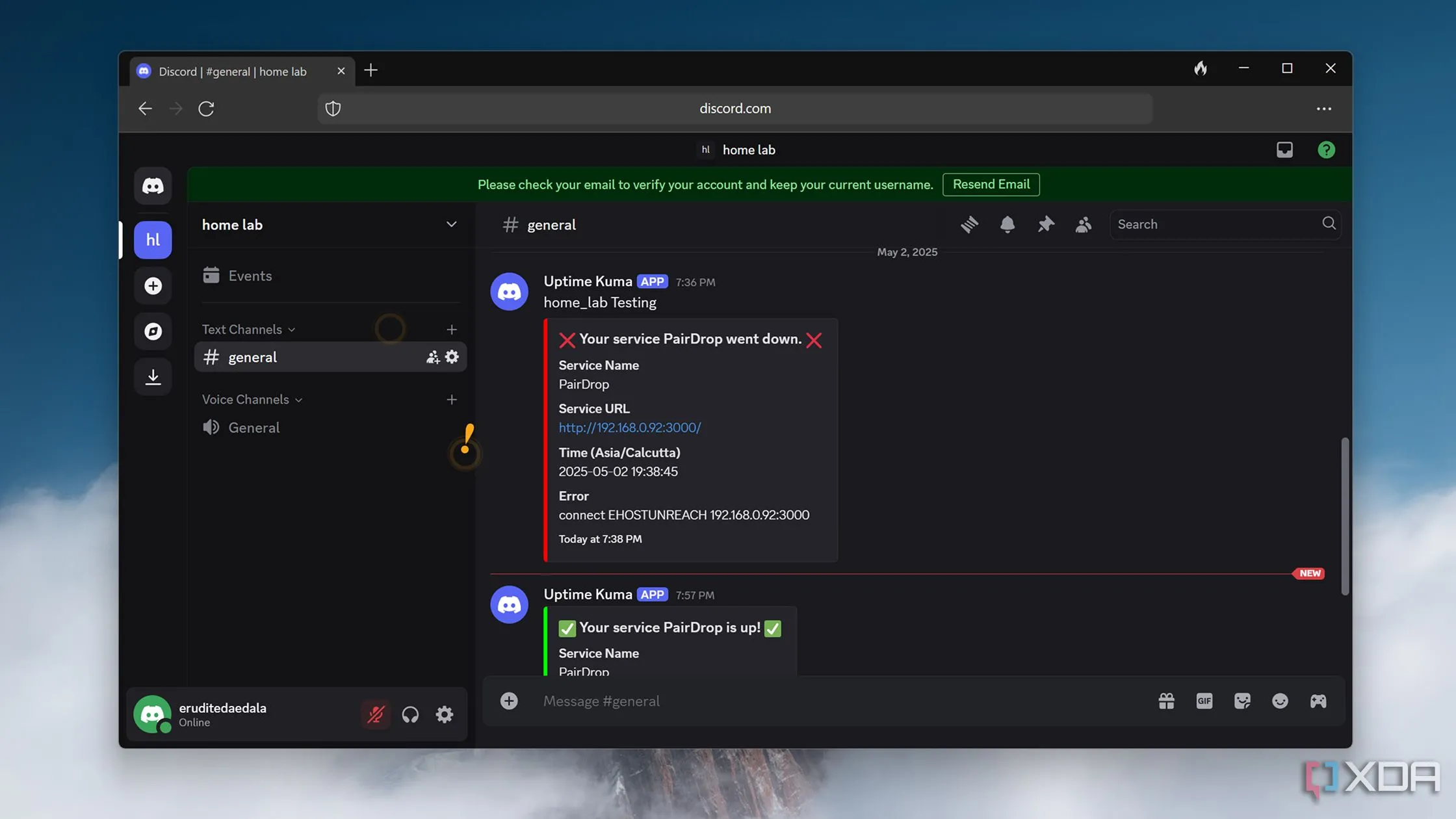 Thông báo trạng thái dịch vụ từ Uptime Kuma hiển thị trong kênh Discord