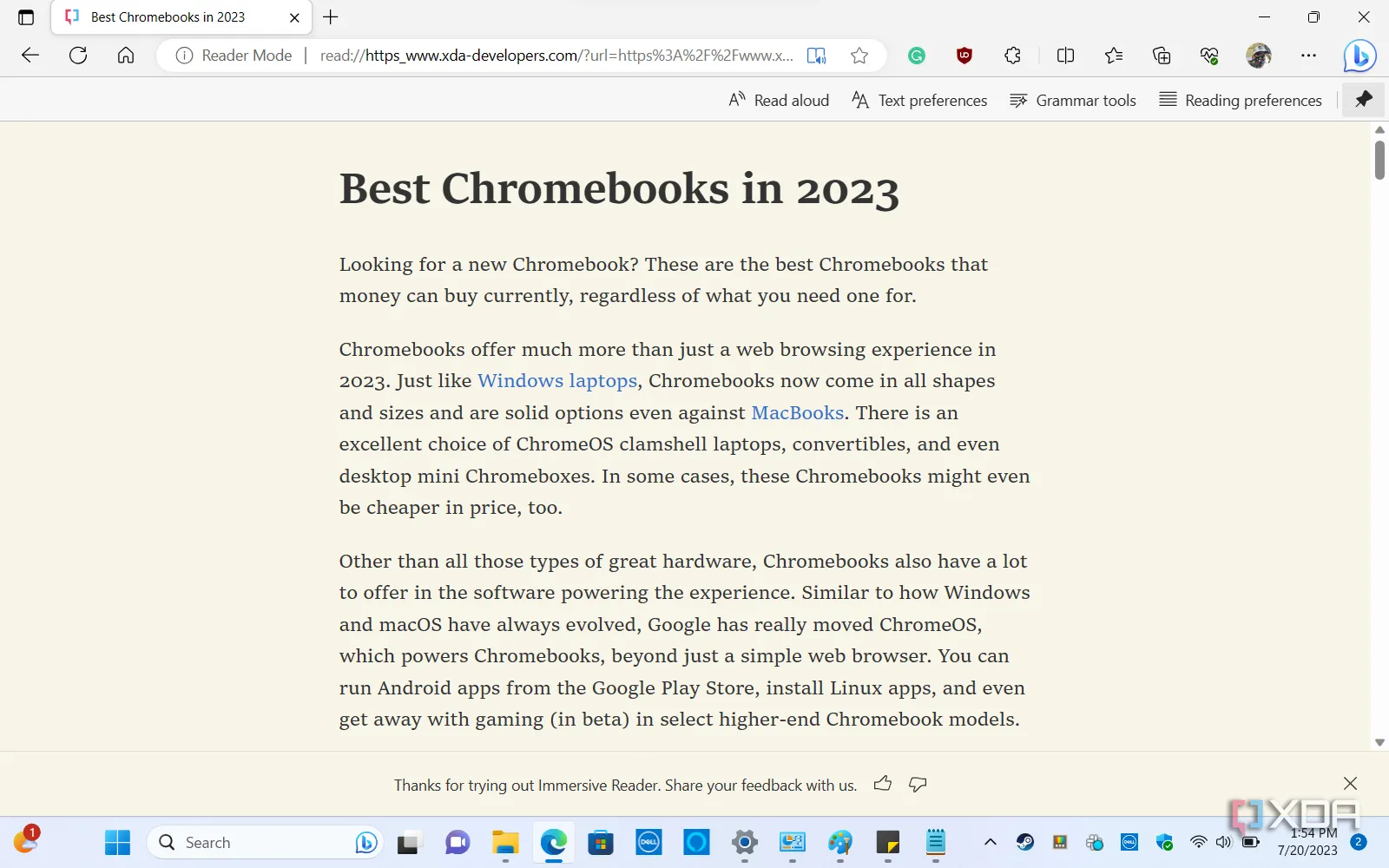 Tính năng đọc tập trung (Immersive Reader) của trình duyệt Edge trên Windows 11, làm nổi bật văn bản chính và loại bỏ các yếu tố gây xao nhãng