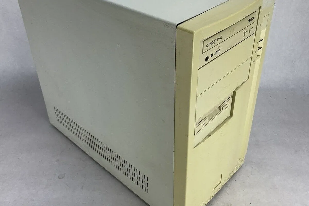 Vỏ case PC cổ điển những năm 90, phù hợp để tạo dự án PC sleeper độc đáo